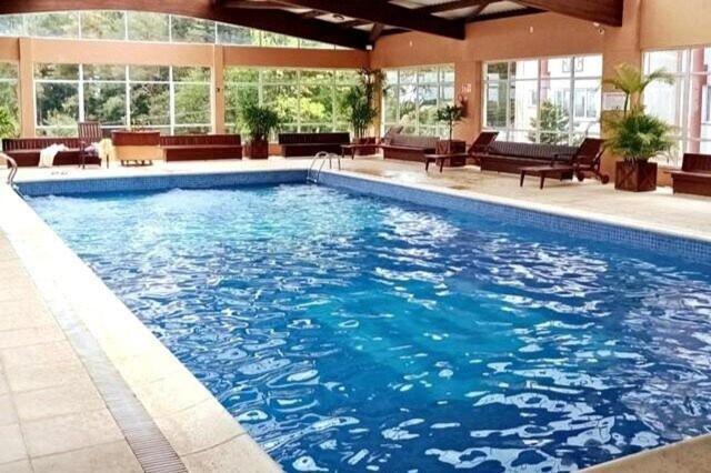 Apartamento No Residencial Village No Centro De Gramado, Com Piscina Aquecida E Hidromassagem Ngoại thất bức ảnh