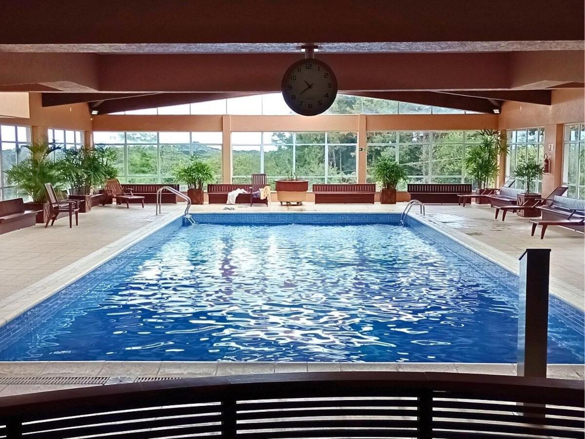 Apartamento No Residencial Village No Centro De Gramado, Com Piscina Aquecida E Hidromassagem Ngoại thất bức ảnh